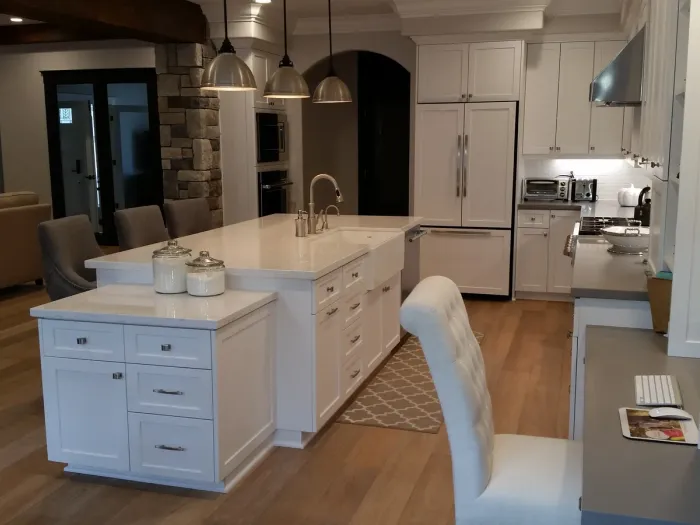 Mandina's Cabinets project photo