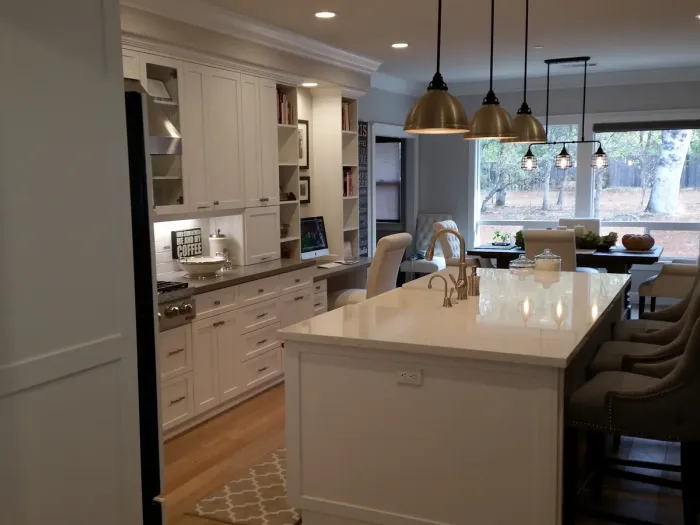 Mandina's Cabinets project photo