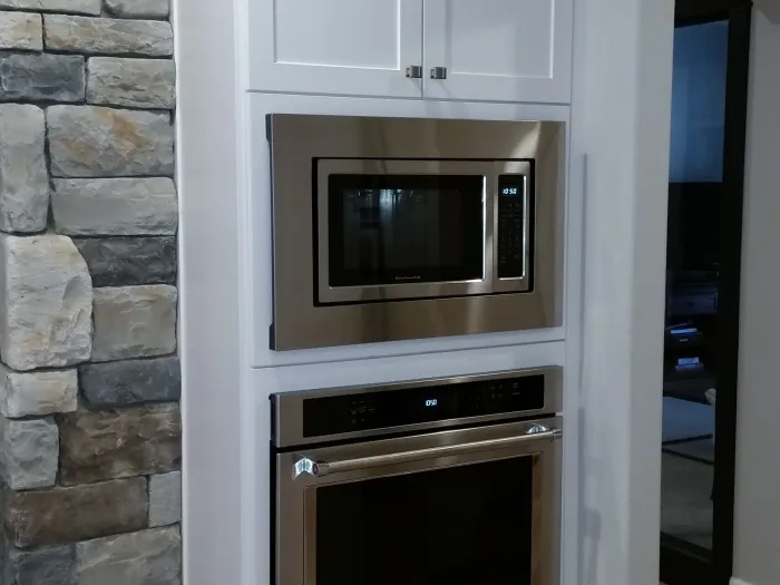 Mandina's Cabinets project photo