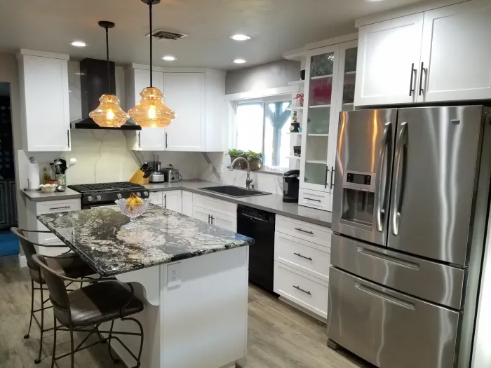 Mandina's Cabinets project photo