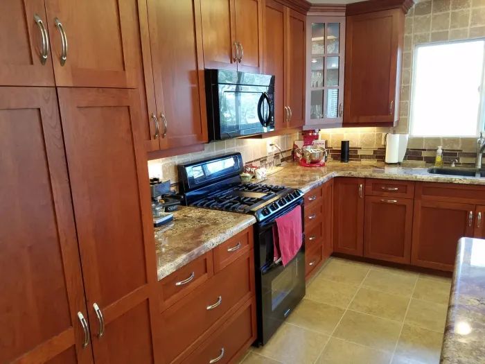 Mandina's Cabinets project photo