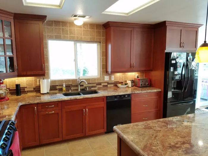 Mandina's Cabinets project photo