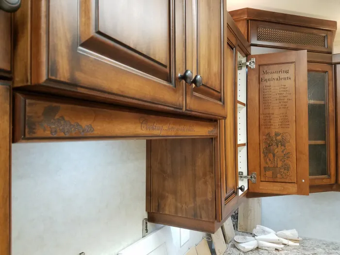 Mandina's Cabinets project photo