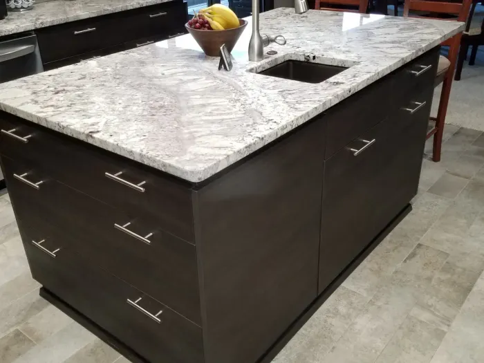 Mandina's Cabinets project photo