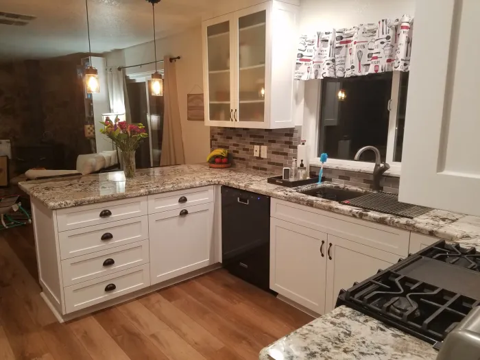 Mandina's Cabinets project photo