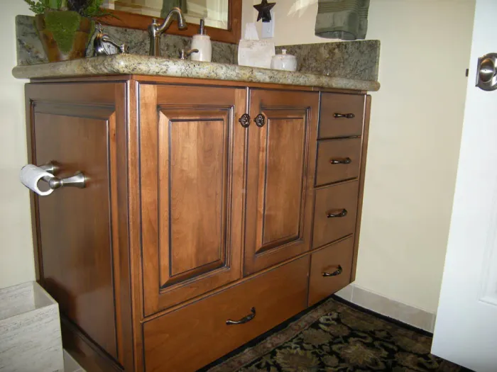 Mandina's Cabinets project photo