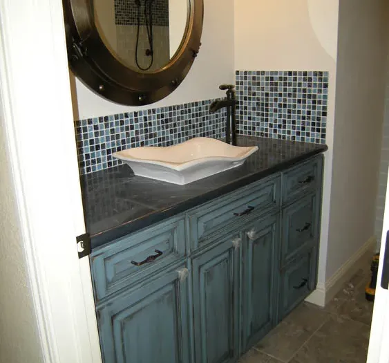 Mandina's Cabinets project photo