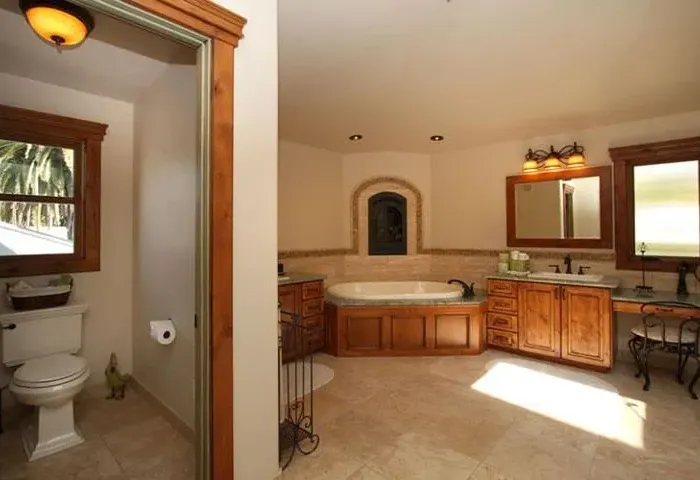 Mandina's Cabinets project photo