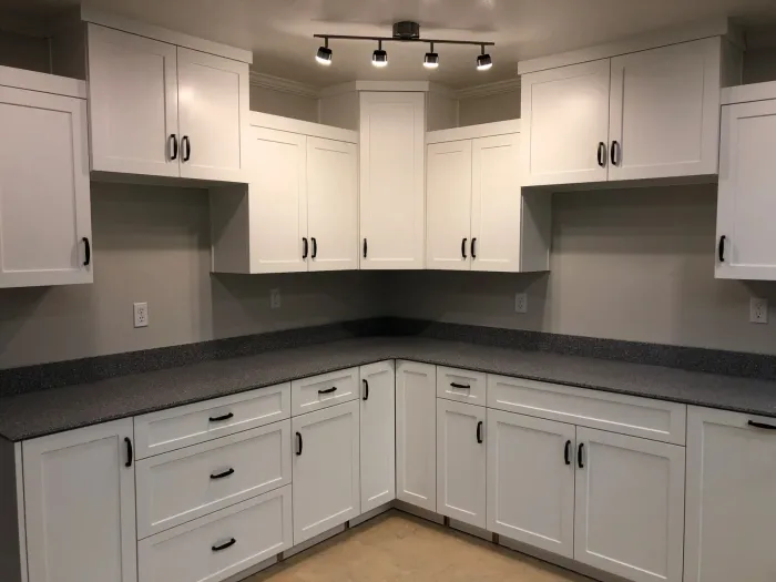 Mandina's Cabinets project photo